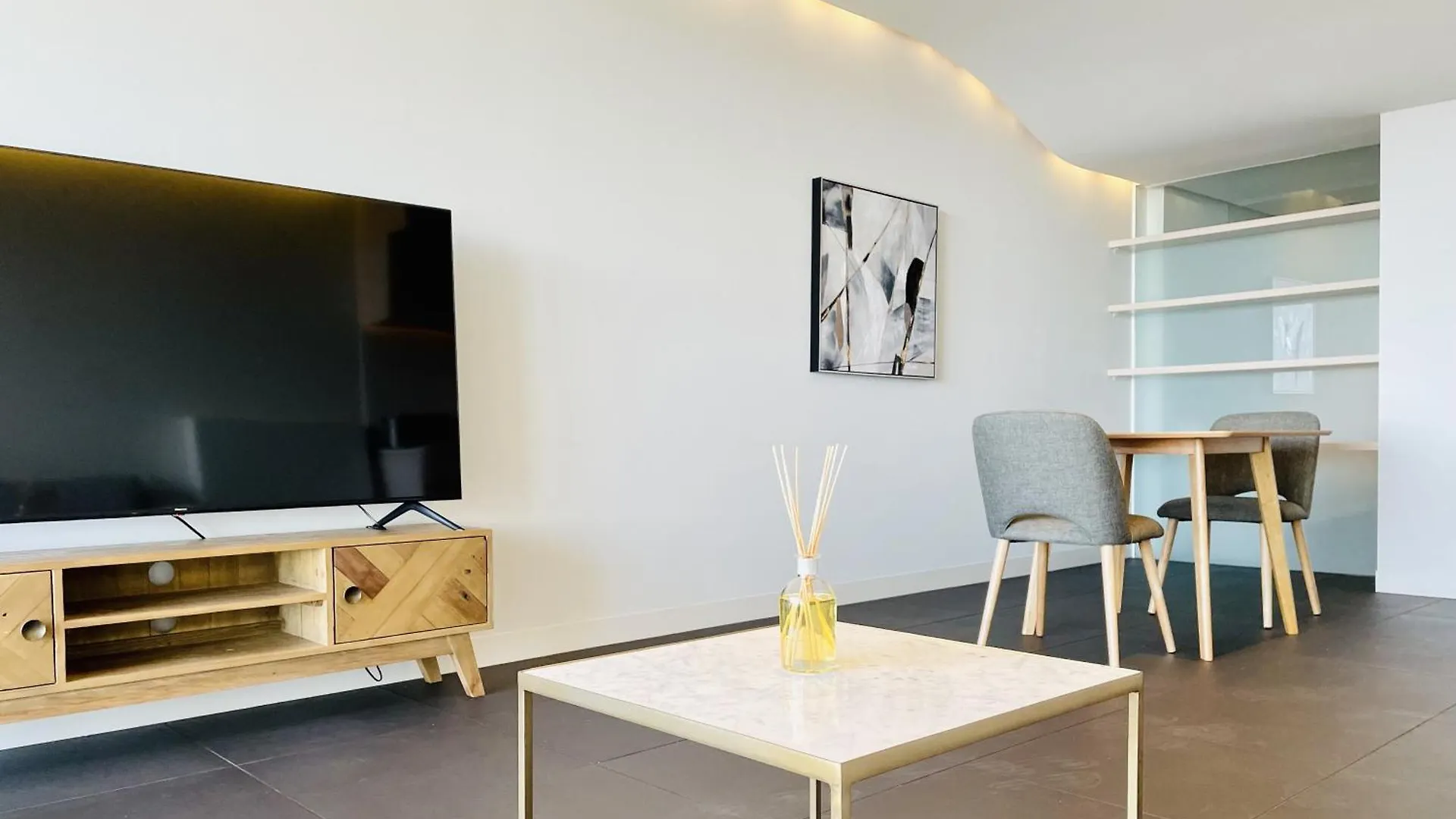 Nishi Holiday Apartments Canberra