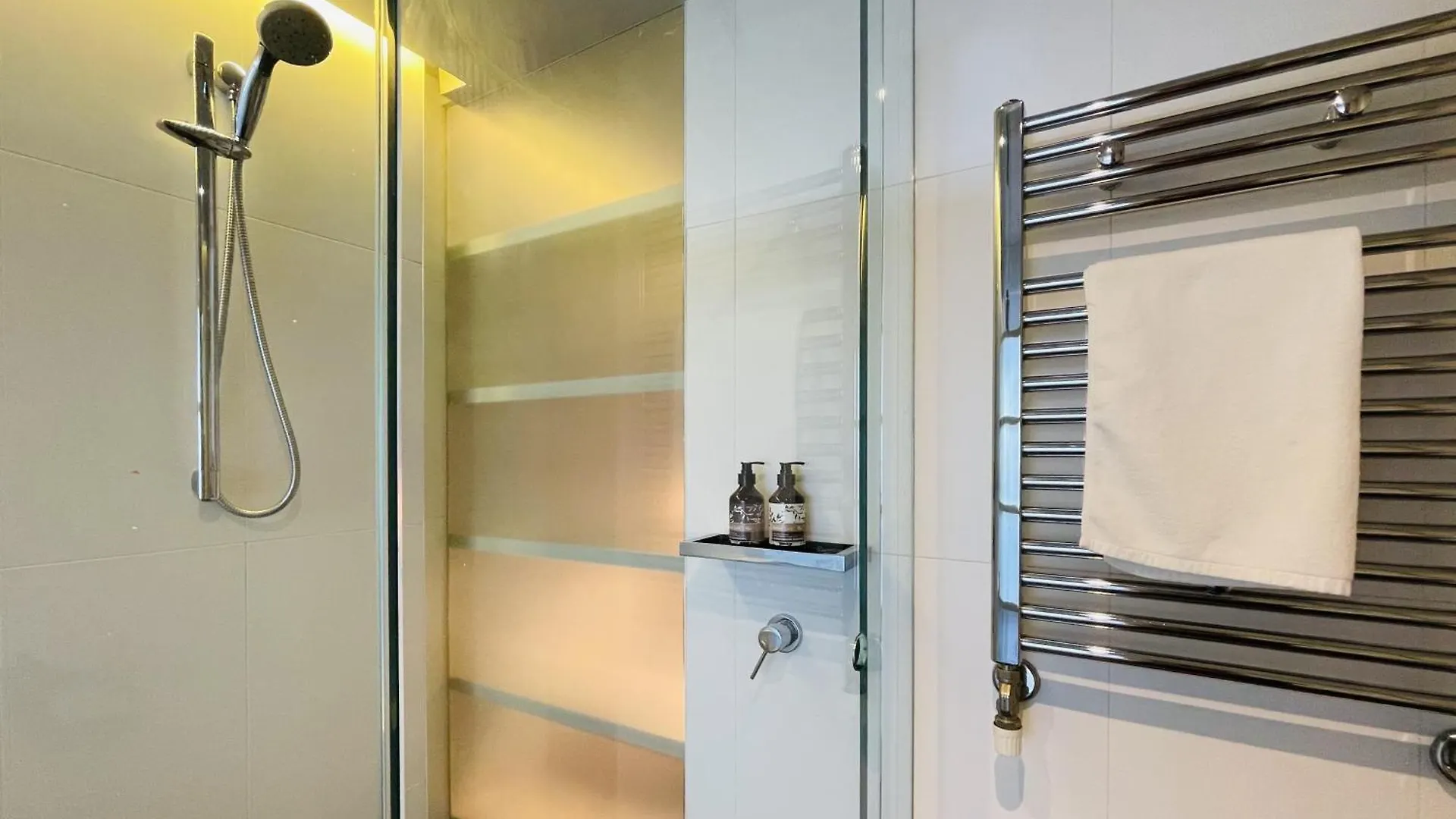 Nishi Holiday Apartments Canberra